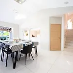Villa Résidence 330m2, 6 Chambres, Piscine Jacuzzi - 330m2, 6 Chambres, Piscine Jacuzzi Mae-2233