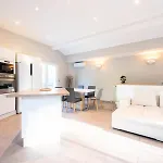 Résidence 330m2, 6 Chambres, Piscine Jacuzzi - 330m2, 6 Chambres, Piscine Jacuzzi Mae-2233 Villa *