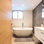 Résidence 330m2, 6 Chambres, Piscine Jacuzzi - 330m2, 6 Chambres, Piscine Jacuzzi Mae-2233 Villa Vallauris
