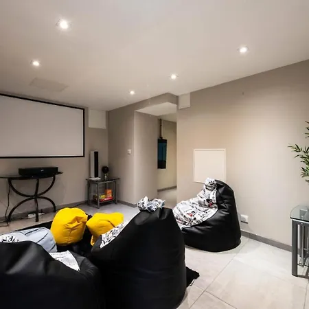 Superbe 330m2 Piscine & Jacuzzi - Superbe 330m2 Piscine & Jacuzzi Mae-2233